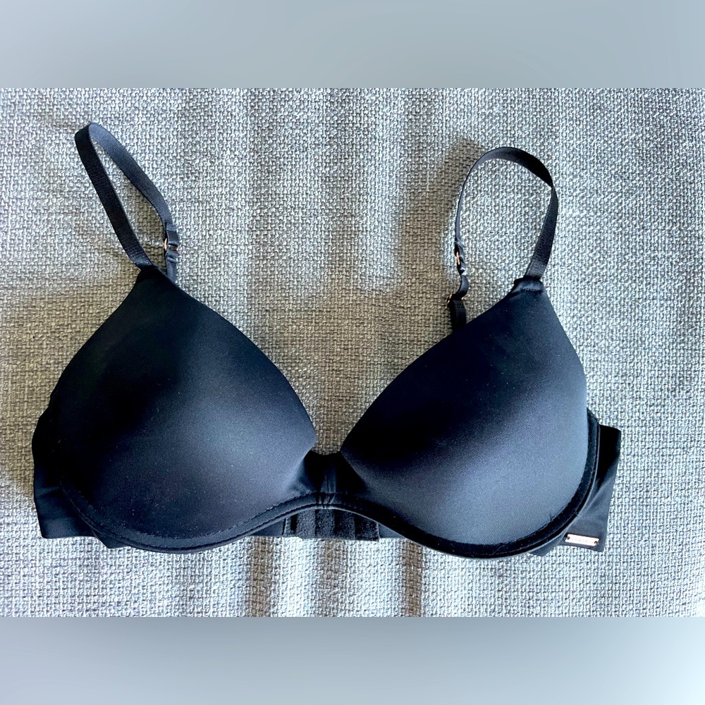 Danskin Intimates Hook and Eye Padded Underwire Bra 34c Black